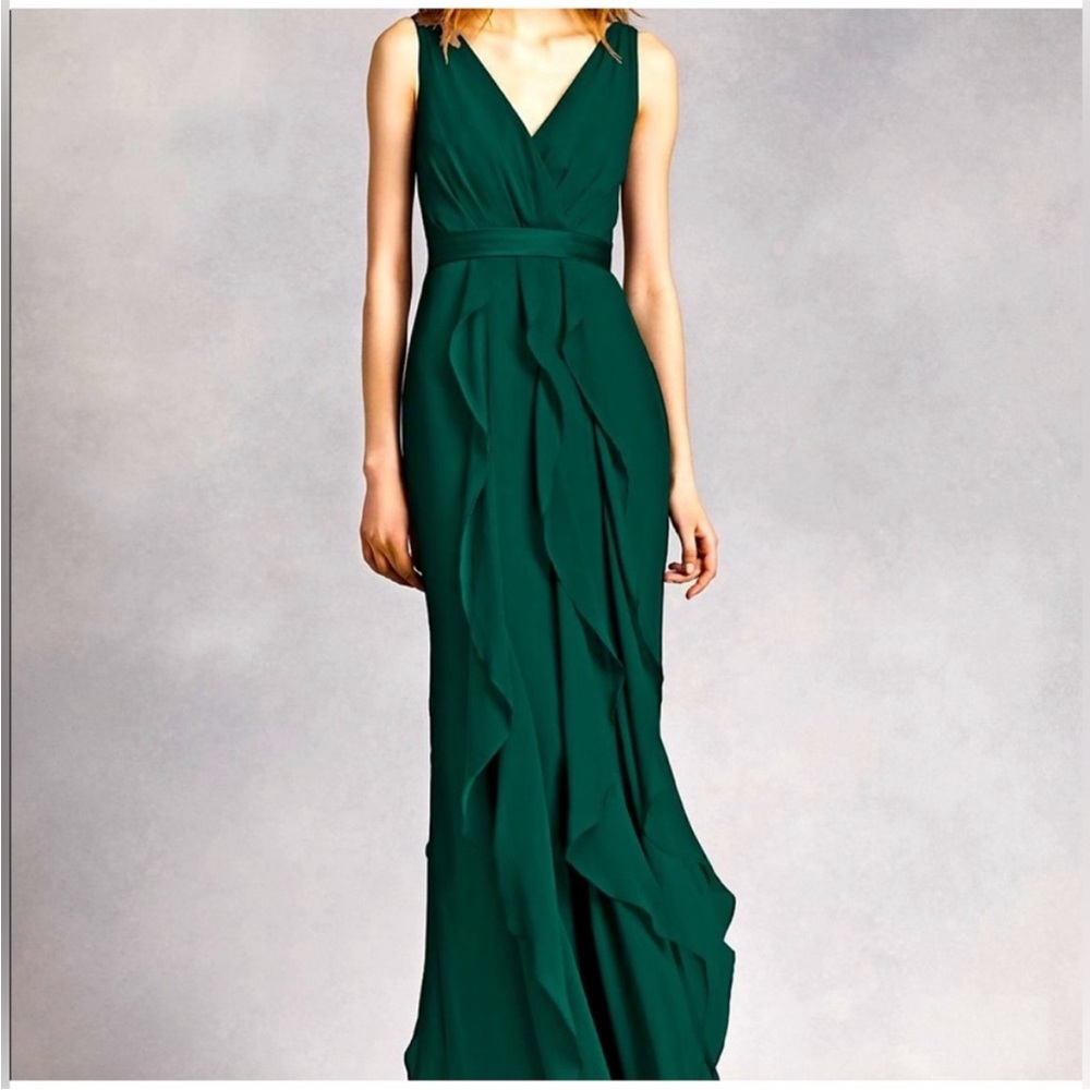Vera Wang Elegant Green Evening Gown